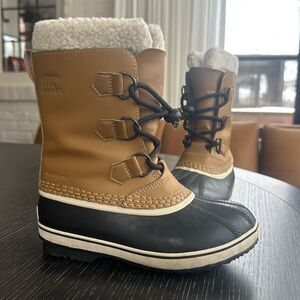 Sorel Kids’ Snow Boots Sz 2